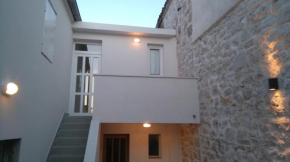 Apartments by the sea Murter - 12716